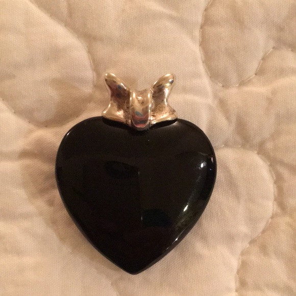 Onyx Heart Pendant has Sterling Silver Ribbon Bail - Picture 4 of 5